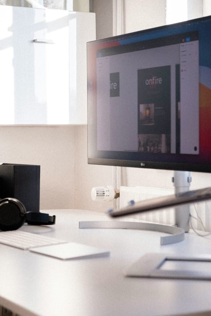 moritz-kindler-xWga0cs8vSk-unsplash